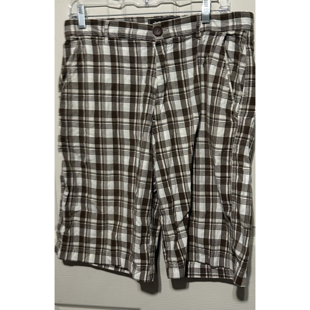 Falmouth And Bourne Men's Shorts Size 34